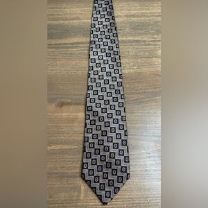 Oscar de la Renta 100% silk tie